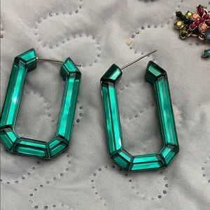 Swarovski Elegant Green Geometric Earrings